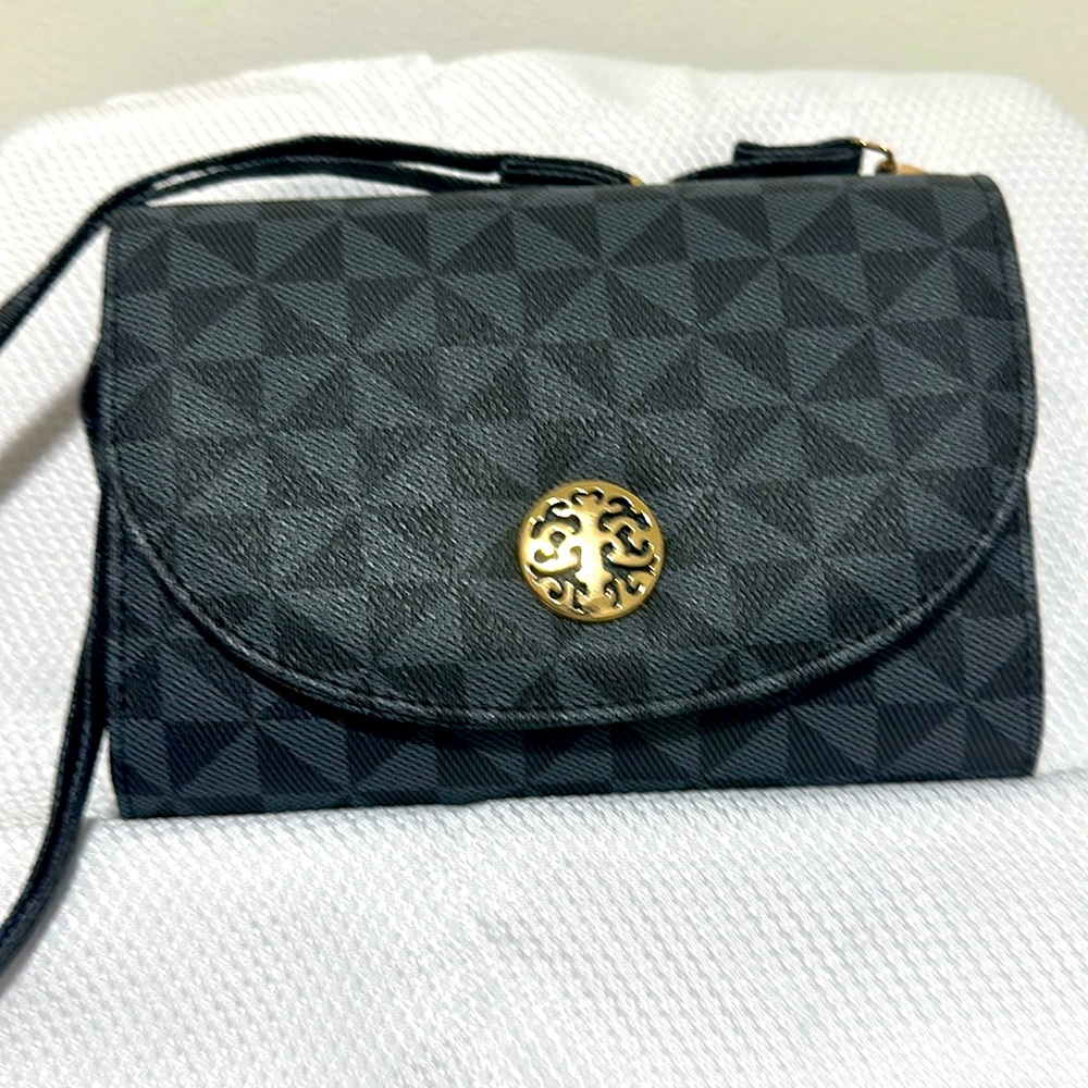 🔥Brand New Fashion Bag with zipper purse change and pouch wallet. Adjust strap.